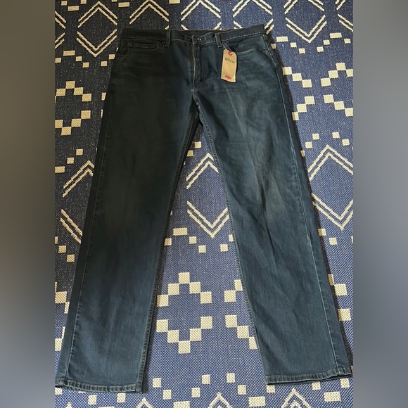 LEVI STRAUSS & CO Blue Jeans - Picture 2 of 2